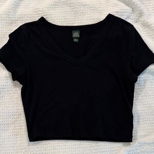 Wild Fable Black V-Neck Short Sleeve Tee